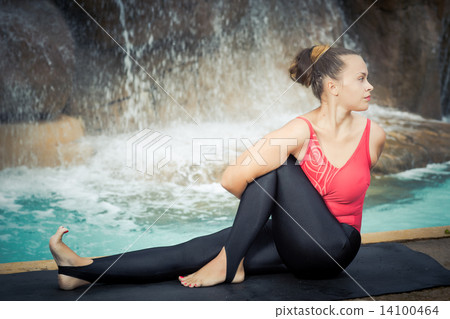 Sage Twist. Marichyasana Sage Twist. Marichyasana 14100464