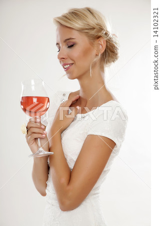 young attractive blonde woman 14102321