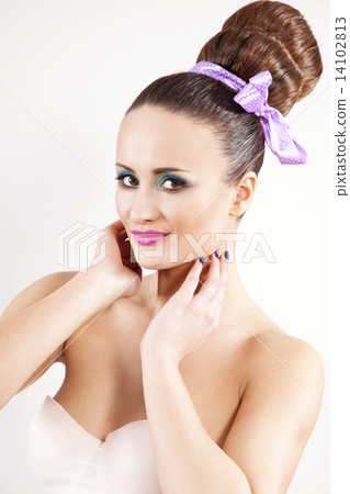 portrait beautiful brunette 14102813