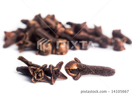 Close up and selective focus on the piece of dried cloves on foreground  14105667
