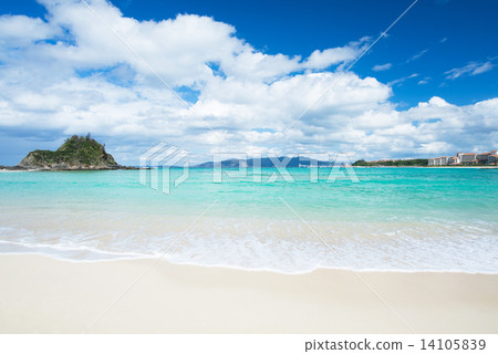 Beach in Okinawa · Kariyushi Beach 14105839