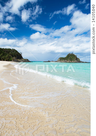 Beach in Okinawa · Kariyushi Beach 14105840