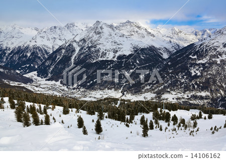 Mountains ski resort Solden Austria 14106162