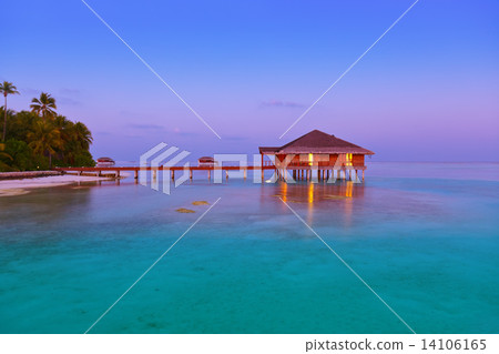 Spa saloon on Maldives island Spa saloon on Maldives island 14106165