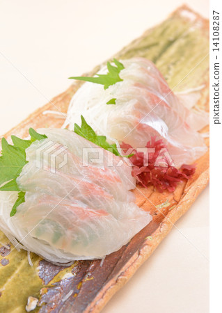 Delicious chicken sashimi 14108287