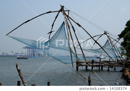 Chinese fishing nets, Cochin, South India Chinese fishing nets, Cochin, South India 14108374