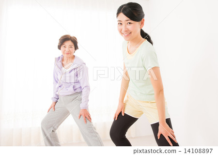 Two-generation woman image Two-generation woman image 14108897