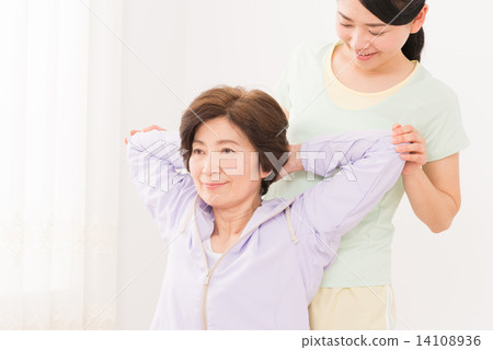 Two-generation woman image Two-generation woman image 14108936