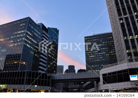 Osaka Station front building 14109164
