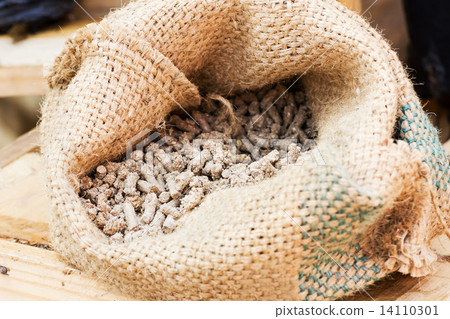 Compound Feed 14110301