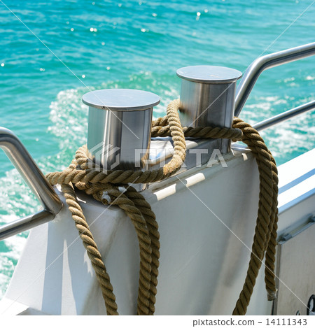 bollard with coiled rope 14111343