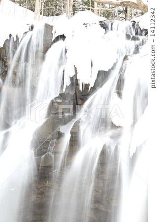 Winter waterfall 14112342
