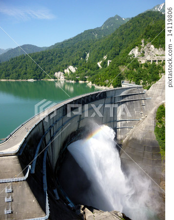 黑部第四大壩旅游水溢出 14119806