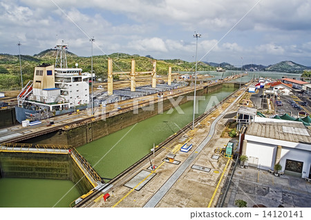 The miraflores lock in Panama The miraflores lock in Panama 14120141