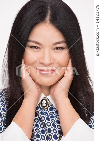 Beautiful asian woman 14121778