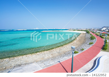 在沖繩·島崎海灘的海灘 在沖繩·島崎海灘的海灘 14122952
