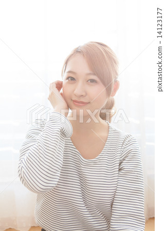 person, female, lady 14123177