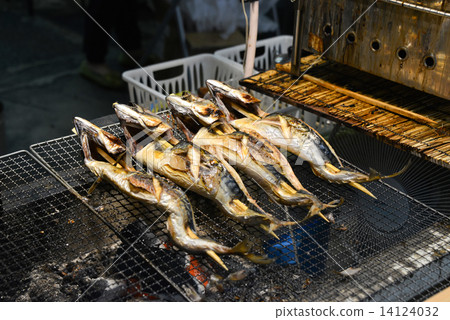 Mackerel skewers 14124032