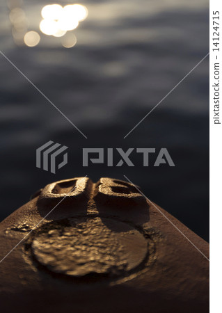 早晨太陽的一個光亮的港口 早晨太陽的一個光亮的港口 14124715