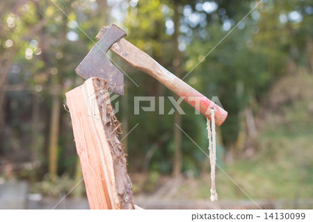 在木柴困住的一把老軸 14130099