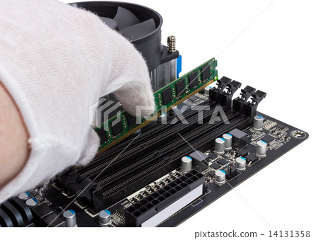 Electronic collection - Installing memory module in DIMM slot on 14131358