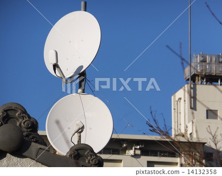 Satellite broadcasting 14132358