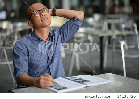 Stressed student in campus 14133420