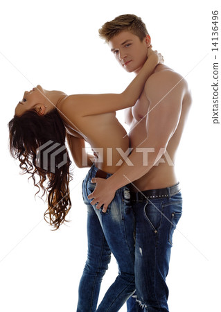 Image of hot jeanswear models posing in pair 14136496