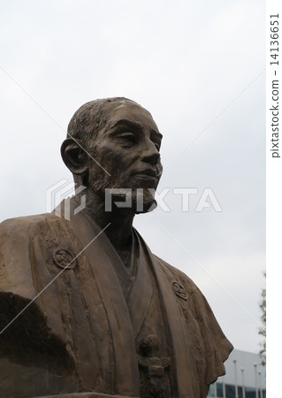 Statue of Shirai Shimpo 14136651