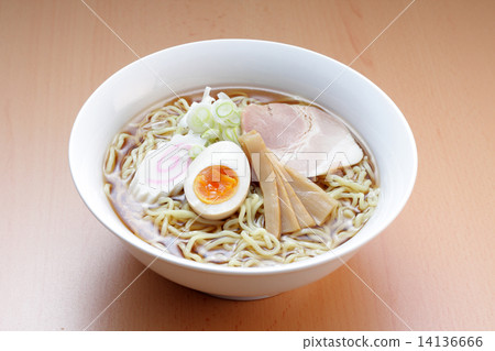 soy source ramen  14136666