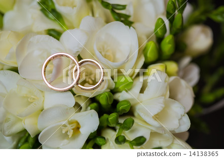 Two wedding rings in infinity sign. Love concept. 14138365