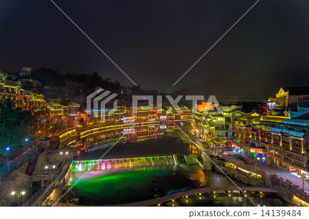 菲尼斯老城堡風景圖像夜 14139484