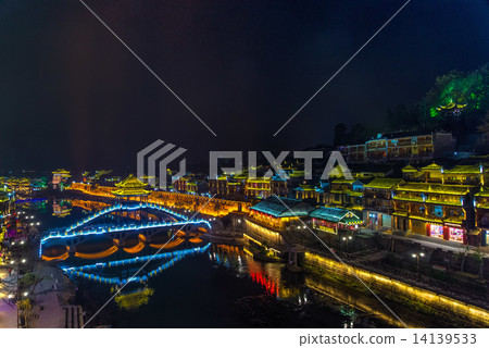 菲尼斯老城堡風景圖像夜 14139533