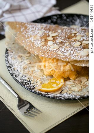 Crape with orange sorbet Crape with orange sorbet 14144482