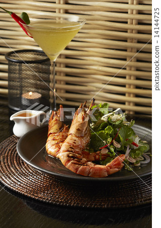 Grill Tiger prawns salad Grill Tiger prawns salad 14144725