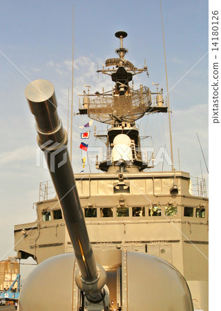 Practice ship taking a sunset Tsukiyuki's main gun 14180126