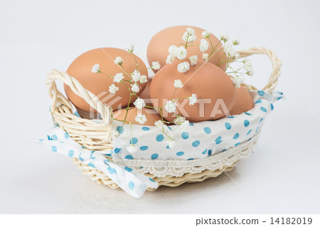 Fresh brown eggs 14182019