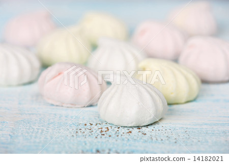 Colorful meringue Colorful meringue 14182021