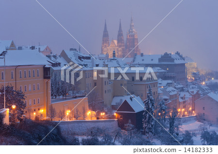Hradcany in winter, Prague, Czech Republic 14182333
