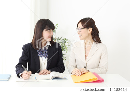 I understood the teacher well. I understood the teacher well. 14182614