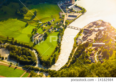 Small Town And Cruise Port Aurlandsvangen In Norwegian Fjords. V 14182984