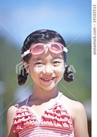 Family and summer vacation 14183513