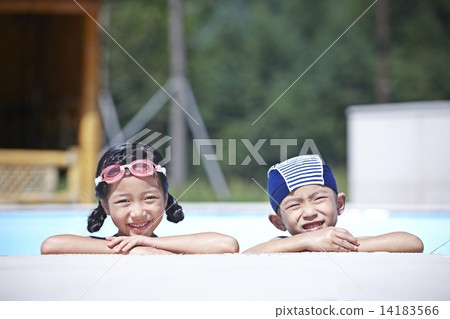 Family and summer vacation 14183566