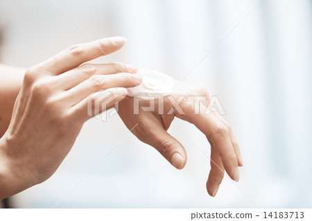 Moisturizing cream 14183713