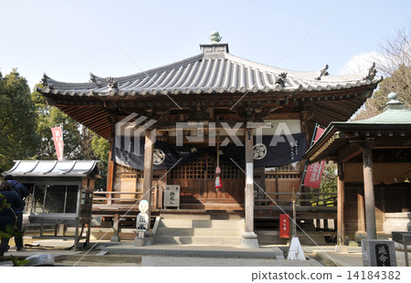 [Shikoku 88 Temples] No. 54 Enmeiji Temple Early Spring Daishido Imabari City, Ehime Prefecture 14184382