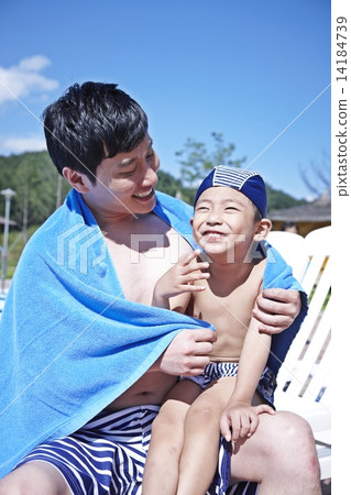 Family and summer vacation 14184739