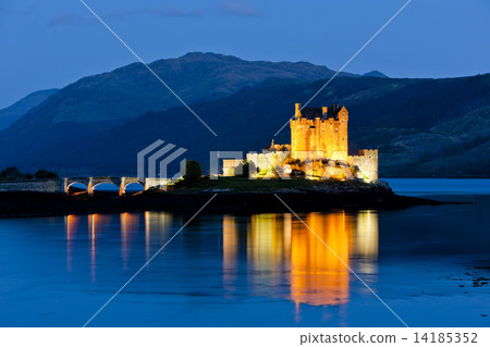 Eilean Donan Castle at night, Loch Duich, Scotland 14185352