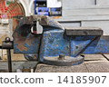 Old rusty industrial vice 14185907