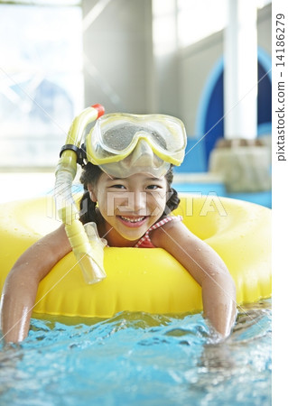 Families playing in the water 14186279