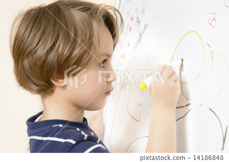 Cute boy drawing Cute boy drawing 14186848